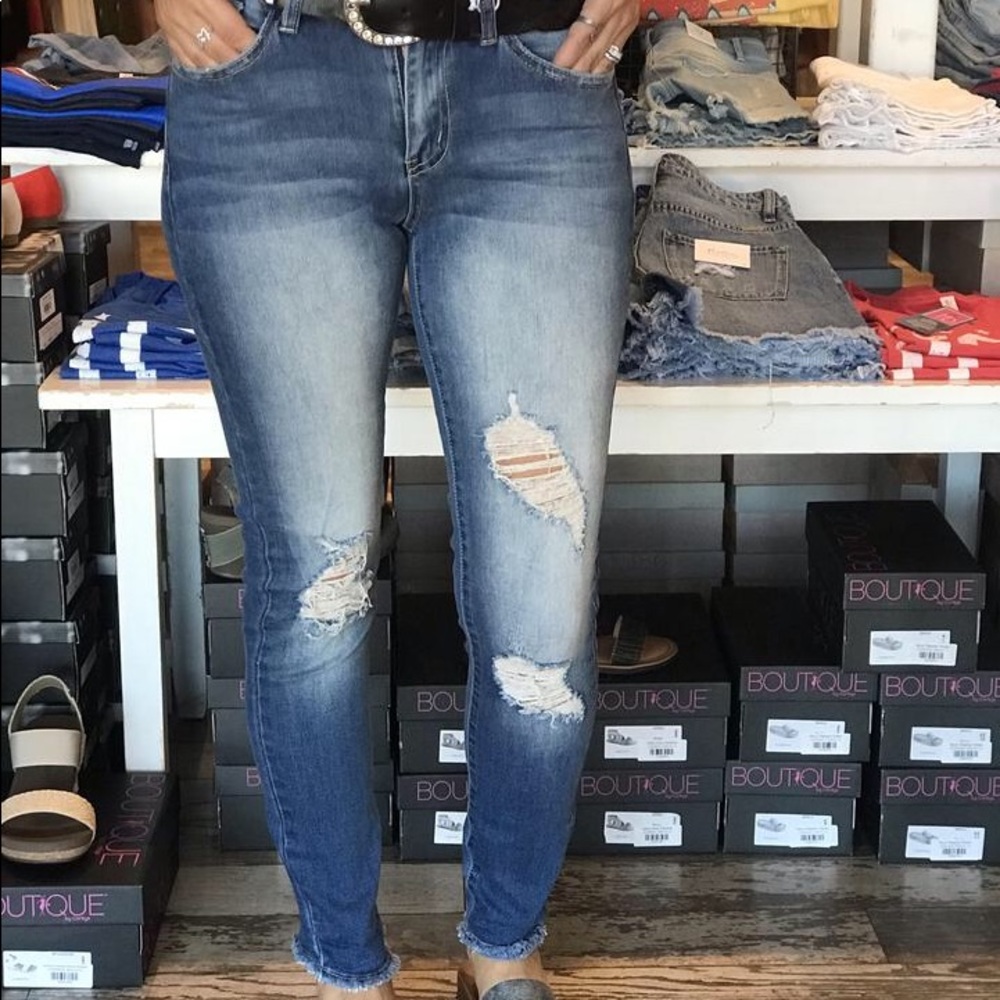 Cuffed skinny jeans
